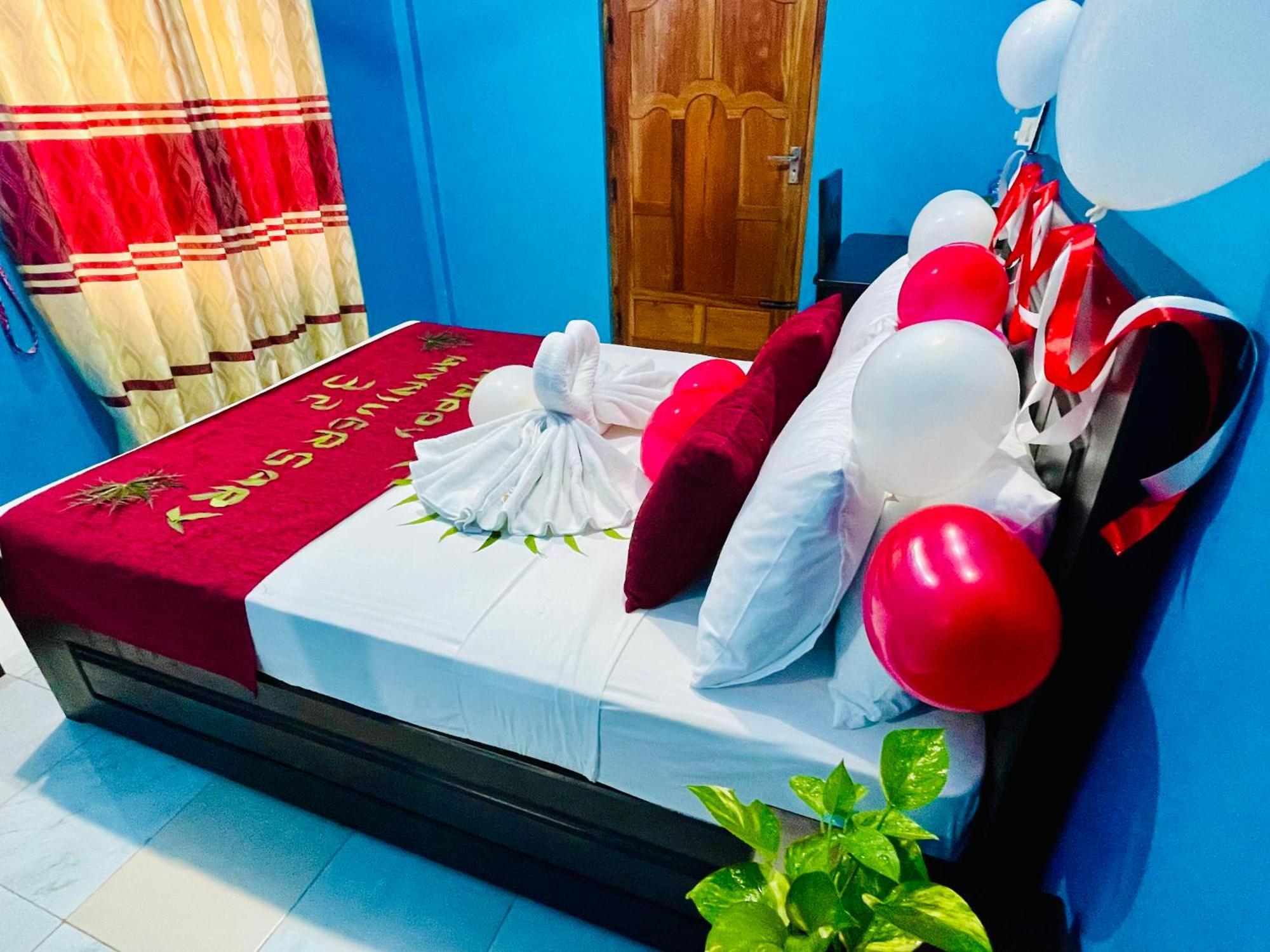 Hema Holiday Villa ตรินโคมาลี ภายนอก รูปภาพ